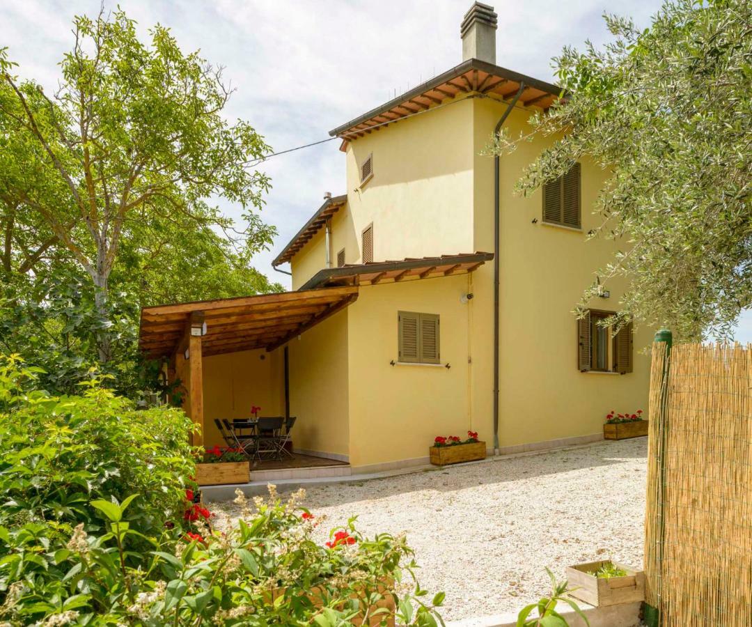 Casa Vacanze San Vittorino Губбіо Екстер'єр фото